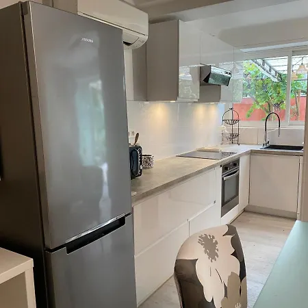 La Cigaliere De L Isle Apartment