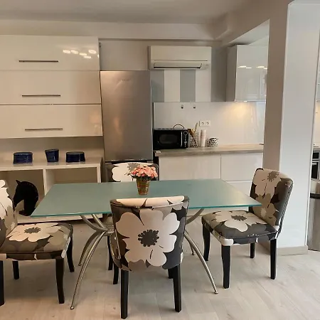 La Cigaliere De L Isle Apartment *